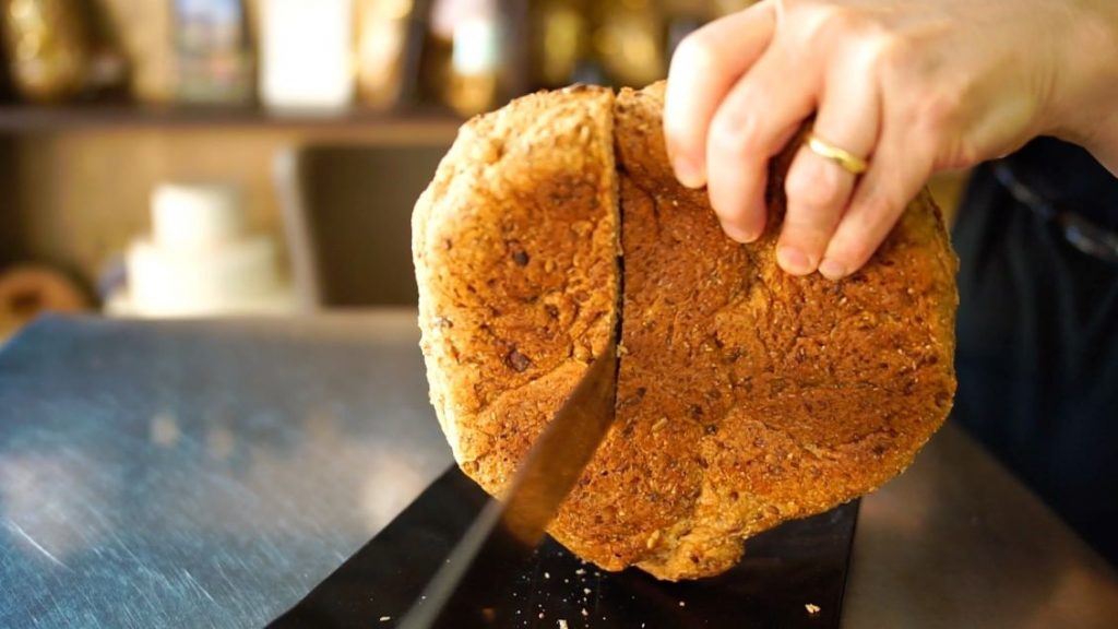 pane nero di pigna
