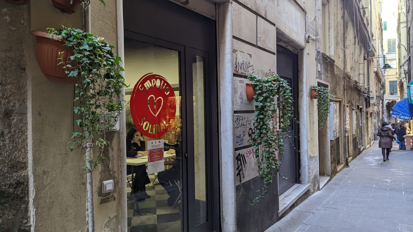 Vetrina emp solidale
