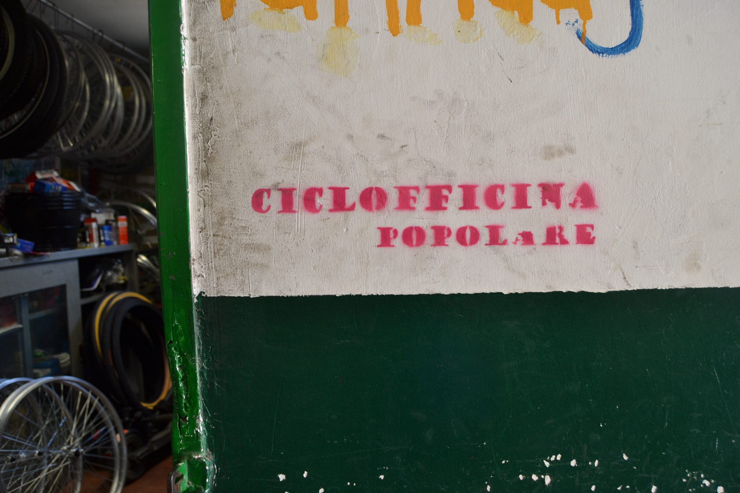 Ciclofficina popolare Knos 4 1 scaled