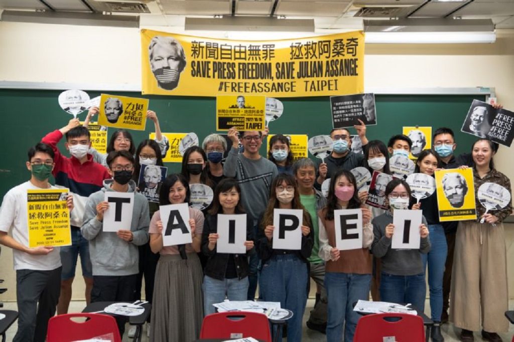 maratona assange7