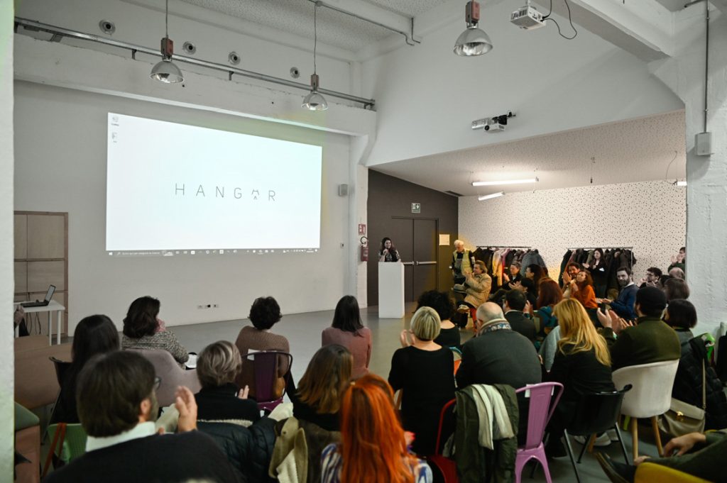 Hangar1