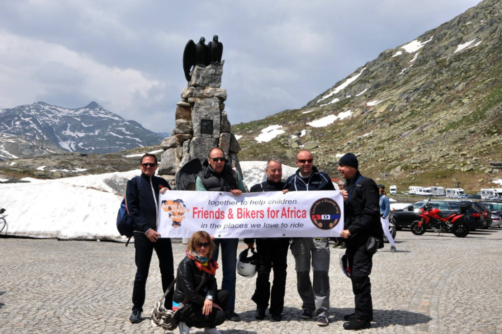 FRIENDSANDBIKERS 1