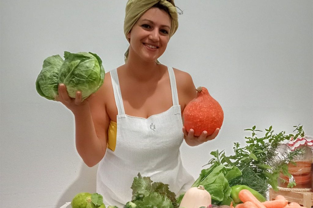 A Vittoria sta lavorando alla realizzazione del laboratorio dove avviare la produzione dei suoi fermentati che al momento sono solo una piccola matrice dimostrativa dei benefici