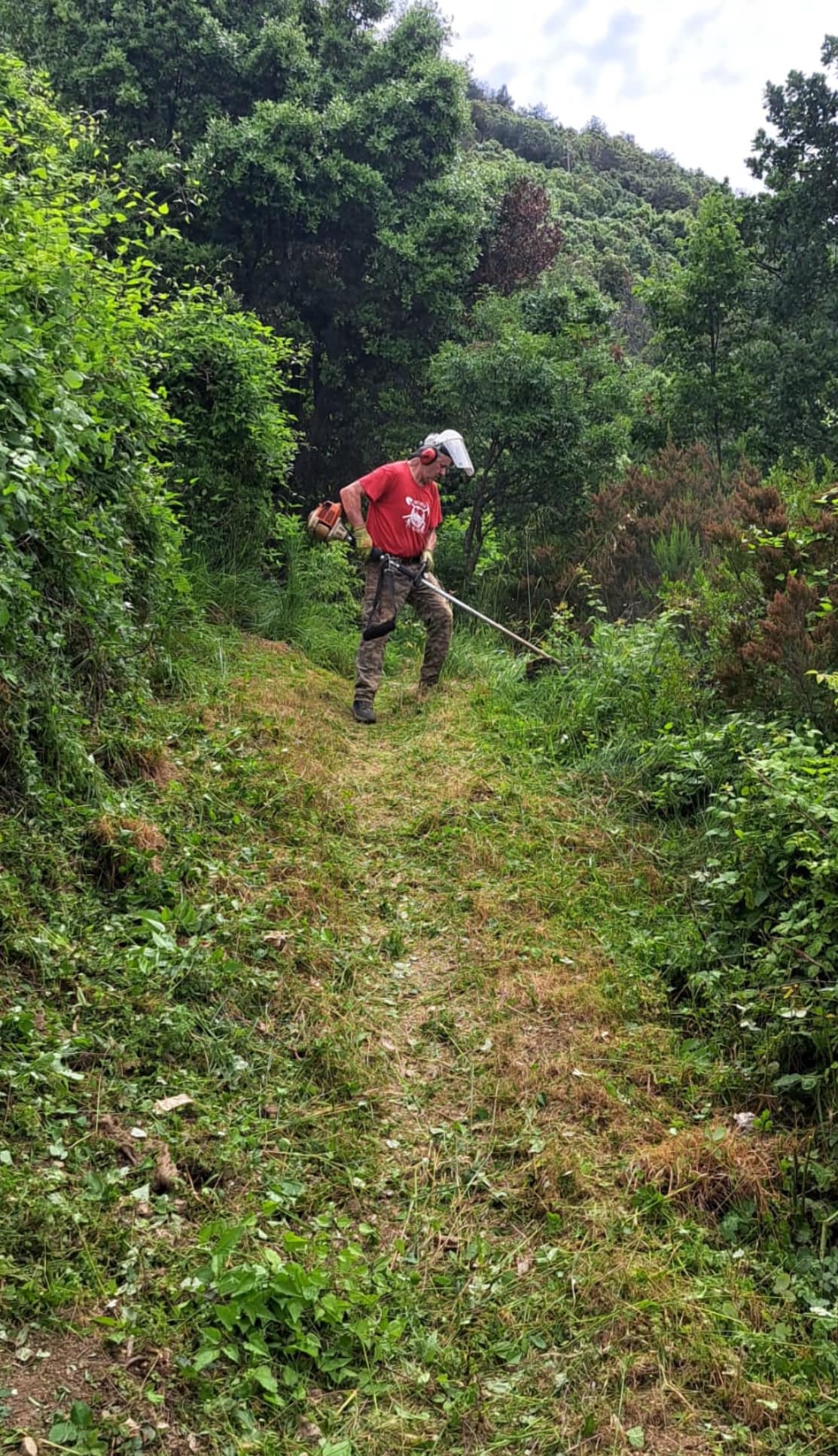 pulizia sentieri monte gazzo outdoor