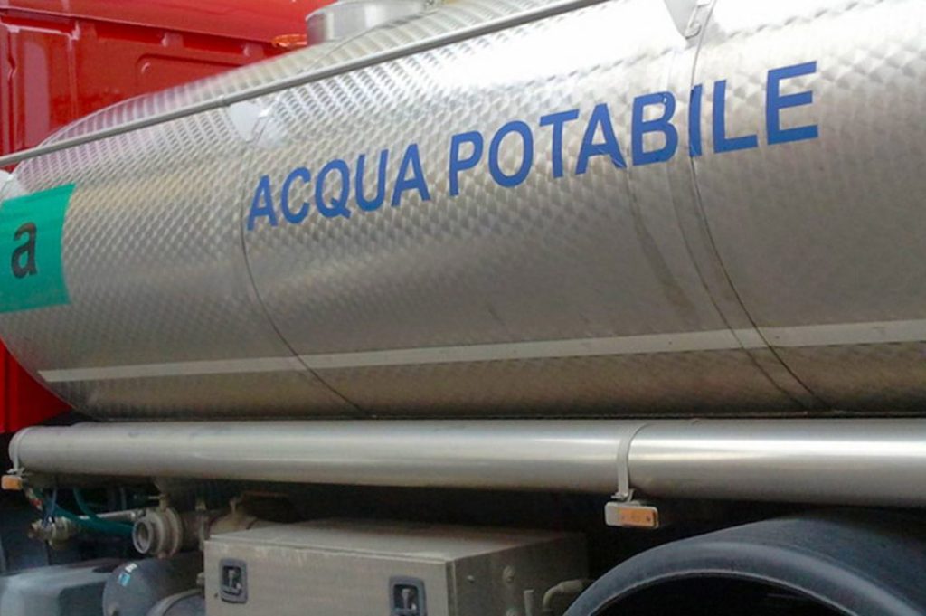 Autobotte acqua