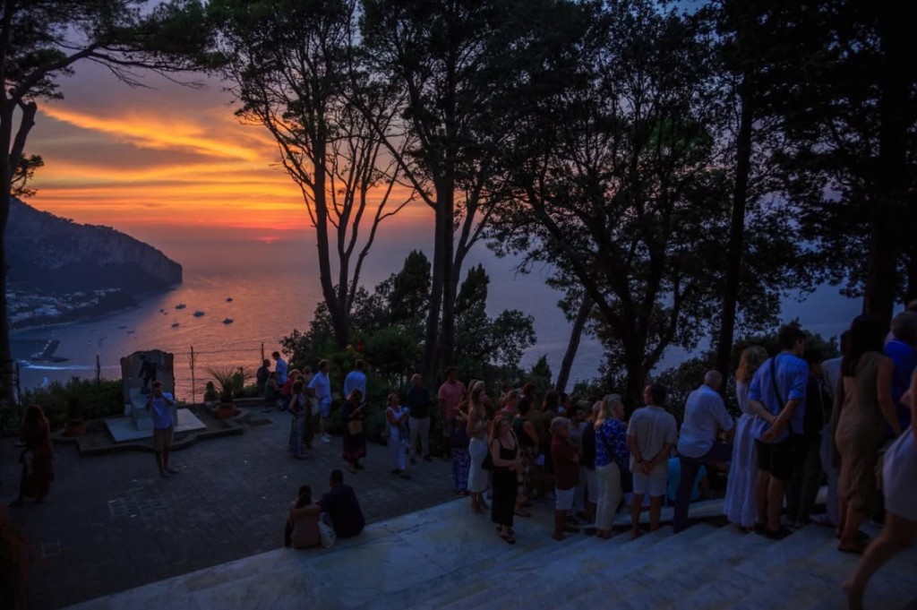 Ápeiron Capri