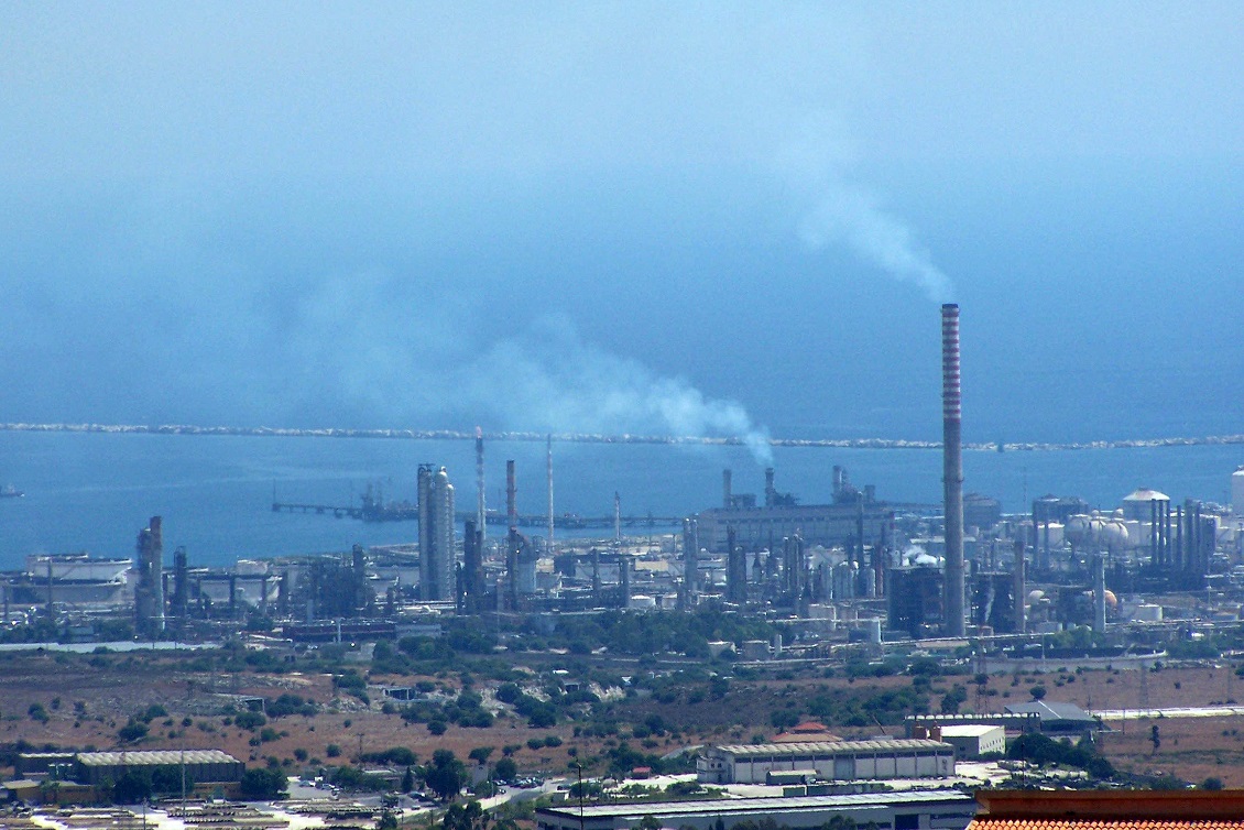 Siracusa, il polo dei veleni