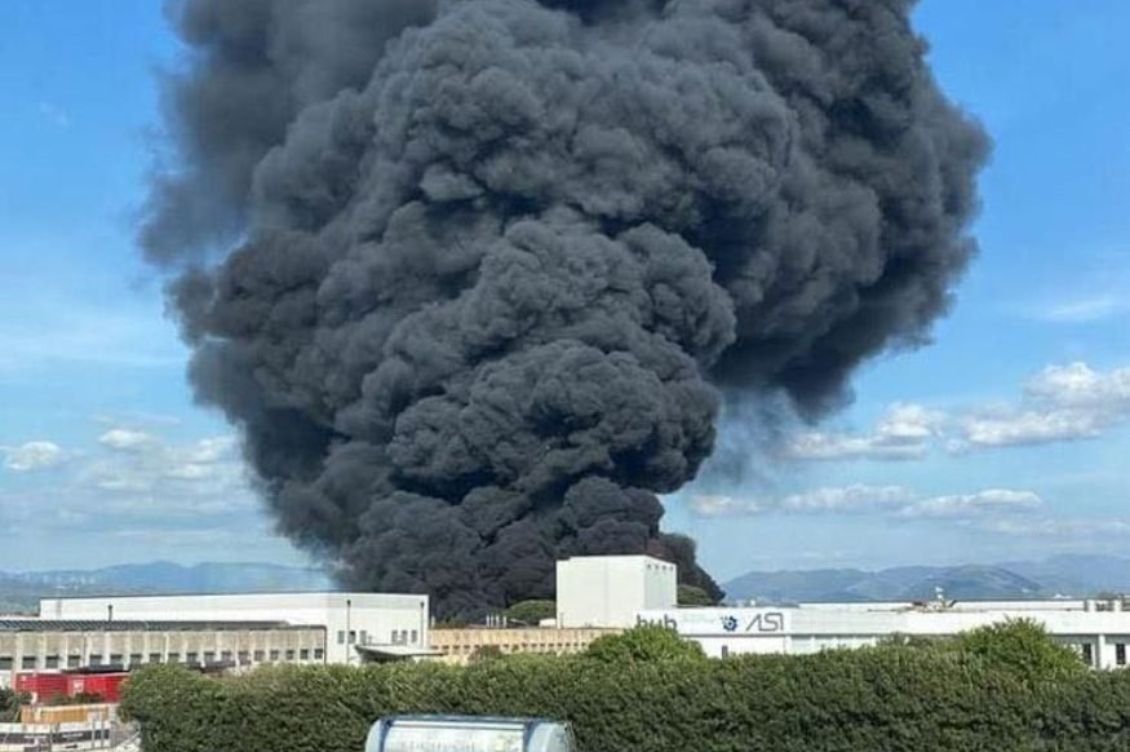 incendio caivano nube tossica