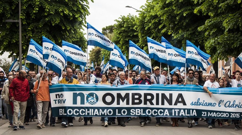 Manifestazione No Ombrina contro le trivellazioni petrolifere in Abruzzo, maggio 2015
