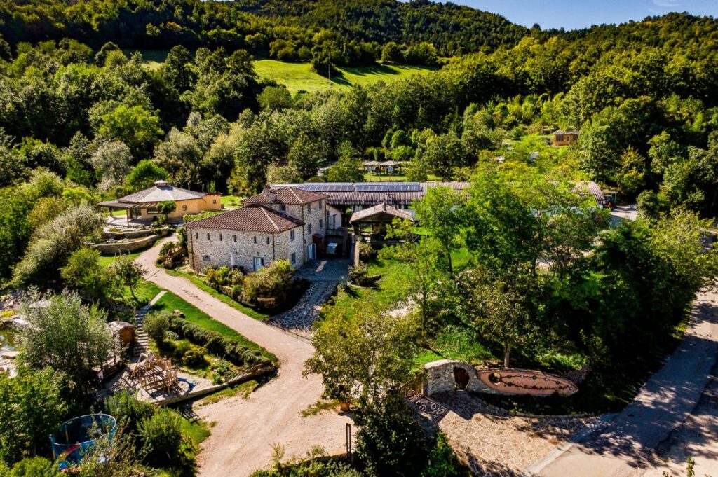 Centro Autosufficienza immerso nella natura, sede del ritiro Digital Detox a Bagno di Romagna