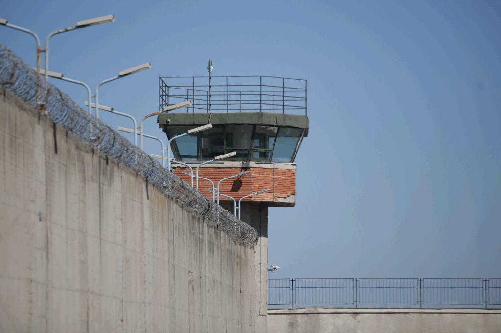 HEADER carceri sardegna