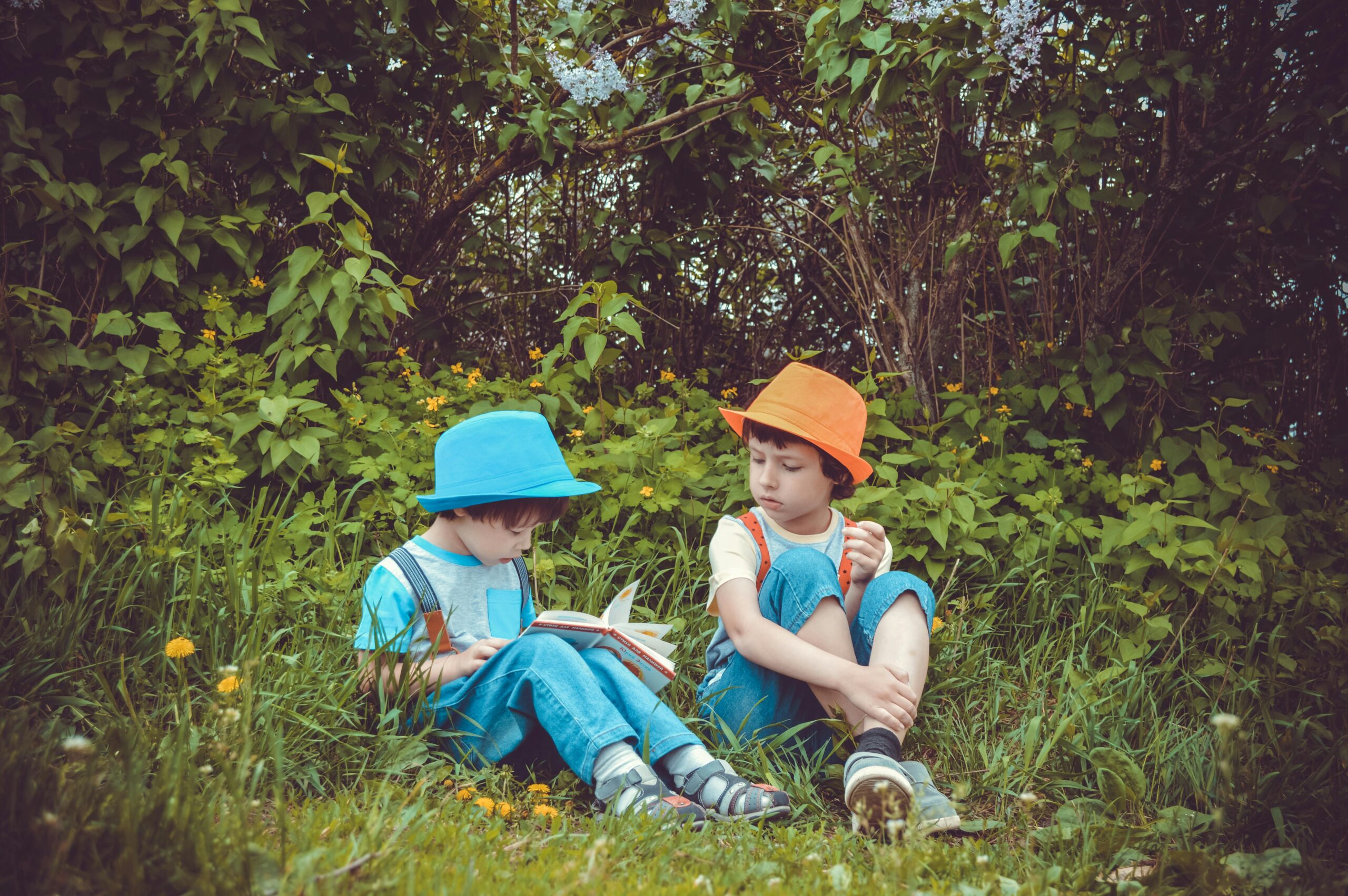 famiglia che vive nel bosco