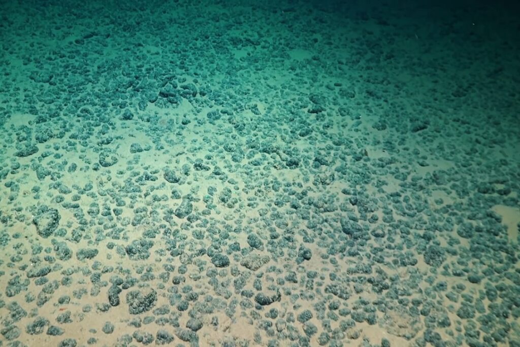 Deep sea mining