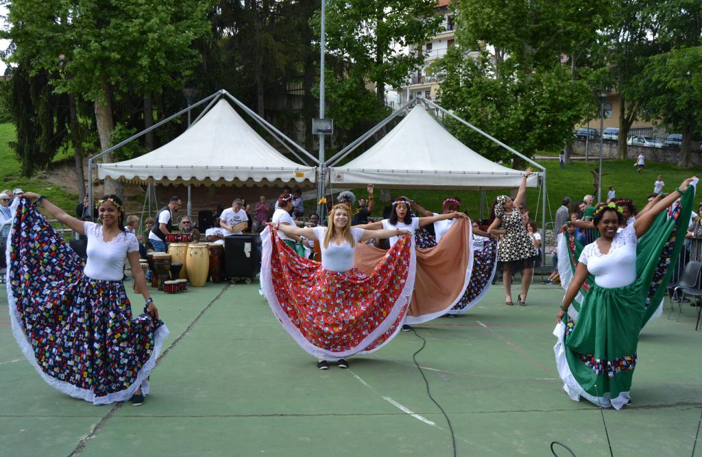 associazione di tutti i colori condivisione crescita collettiva 1527145371