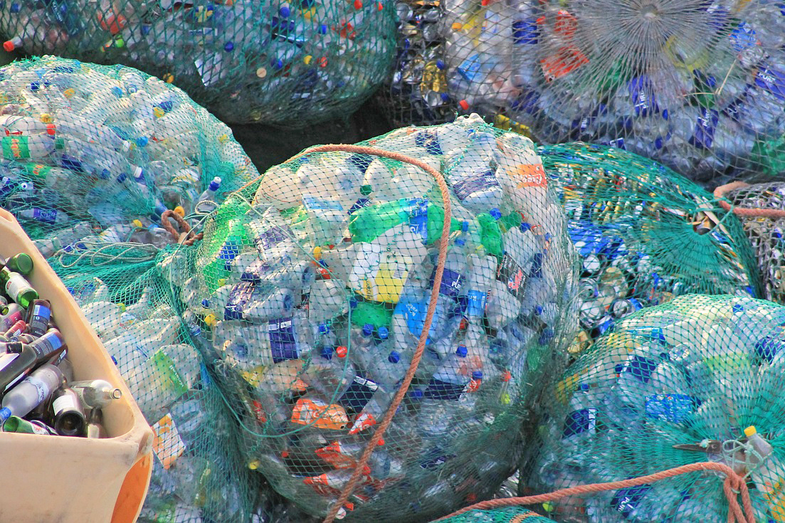 Basta microplastiche nelle nostre acque! Da Biella una petizione per salvare il pianeta