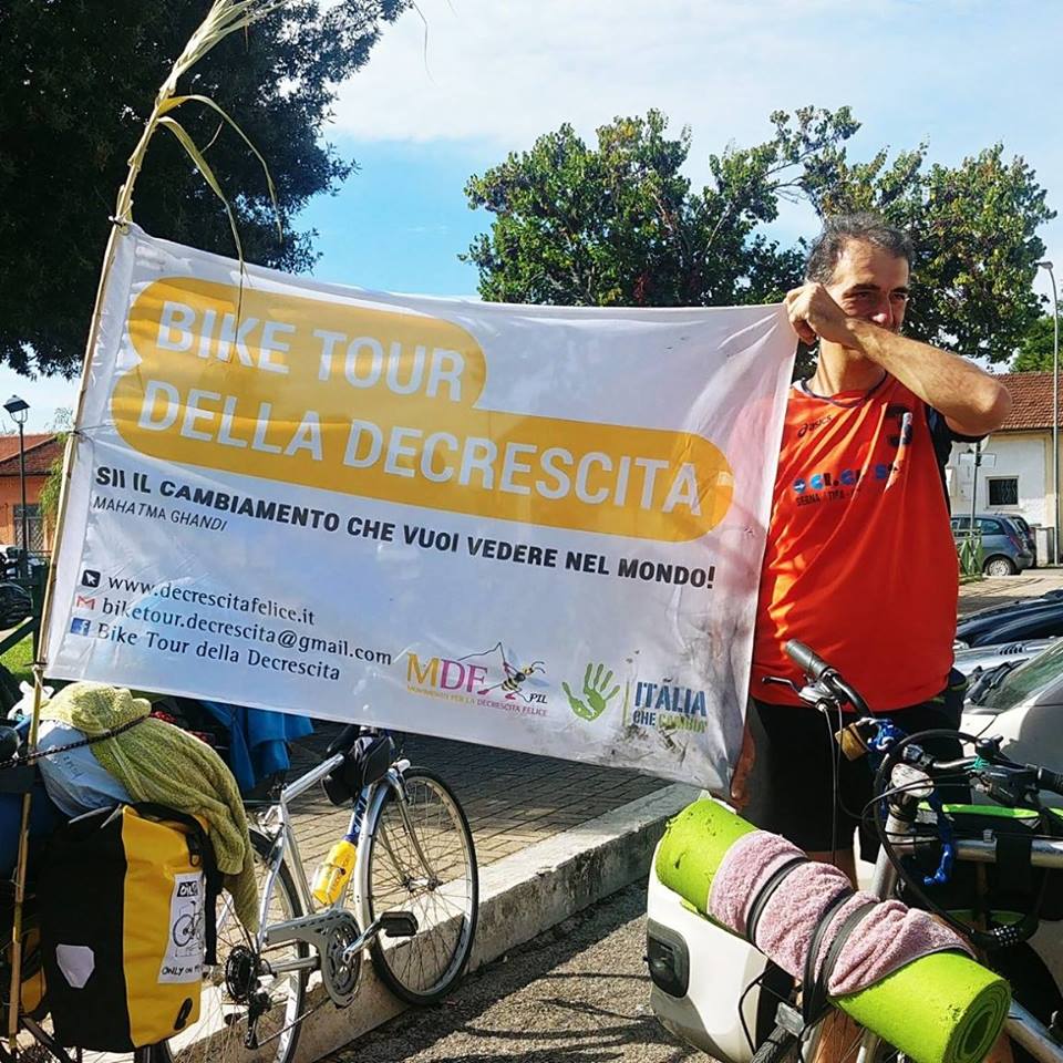Fremono i pedali! Riparte il Bike Tour della Decrescita